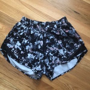 Hotty got shorts (long)